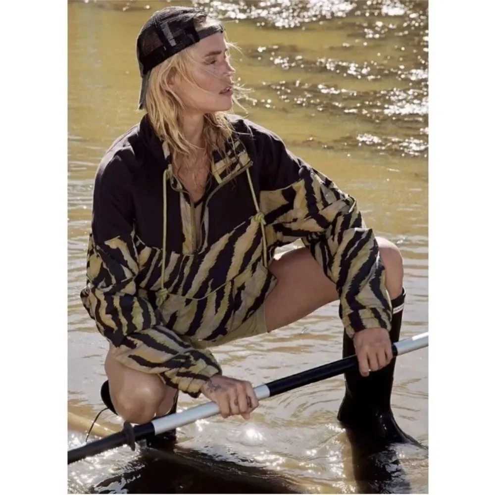 NWOT Free People 3/4 zip pullover size large - Picture 2 of 7